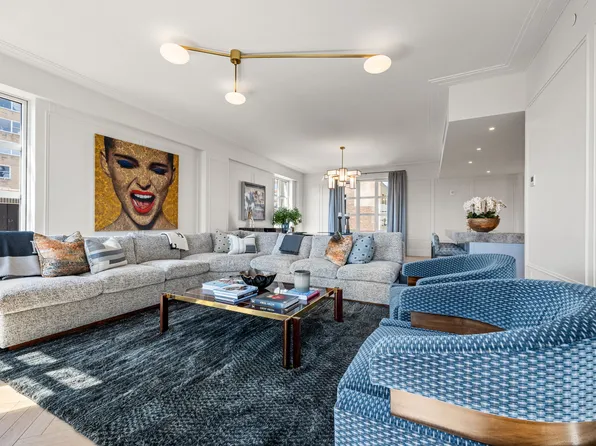 250 East 21st Street image 10 of 24