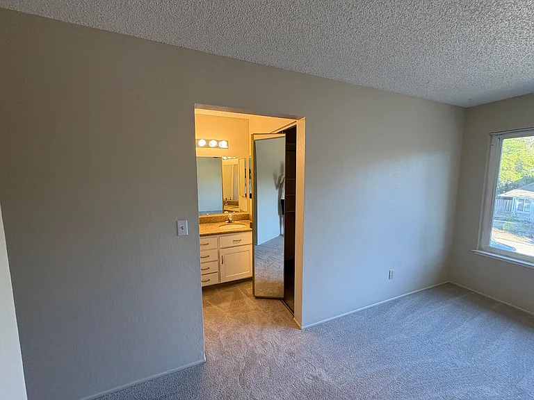 1100 Limeridge Dr — Photo 13