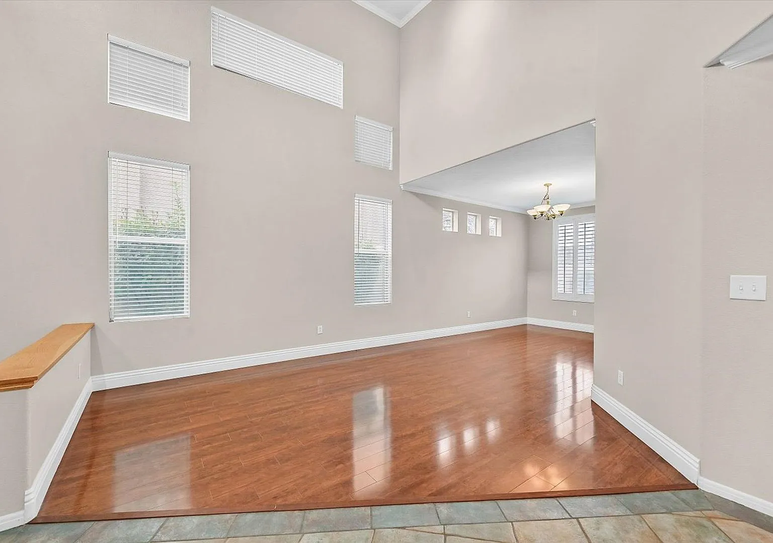 Beautiful Summerlin Home with Stylish Upgrades! — Photo 3