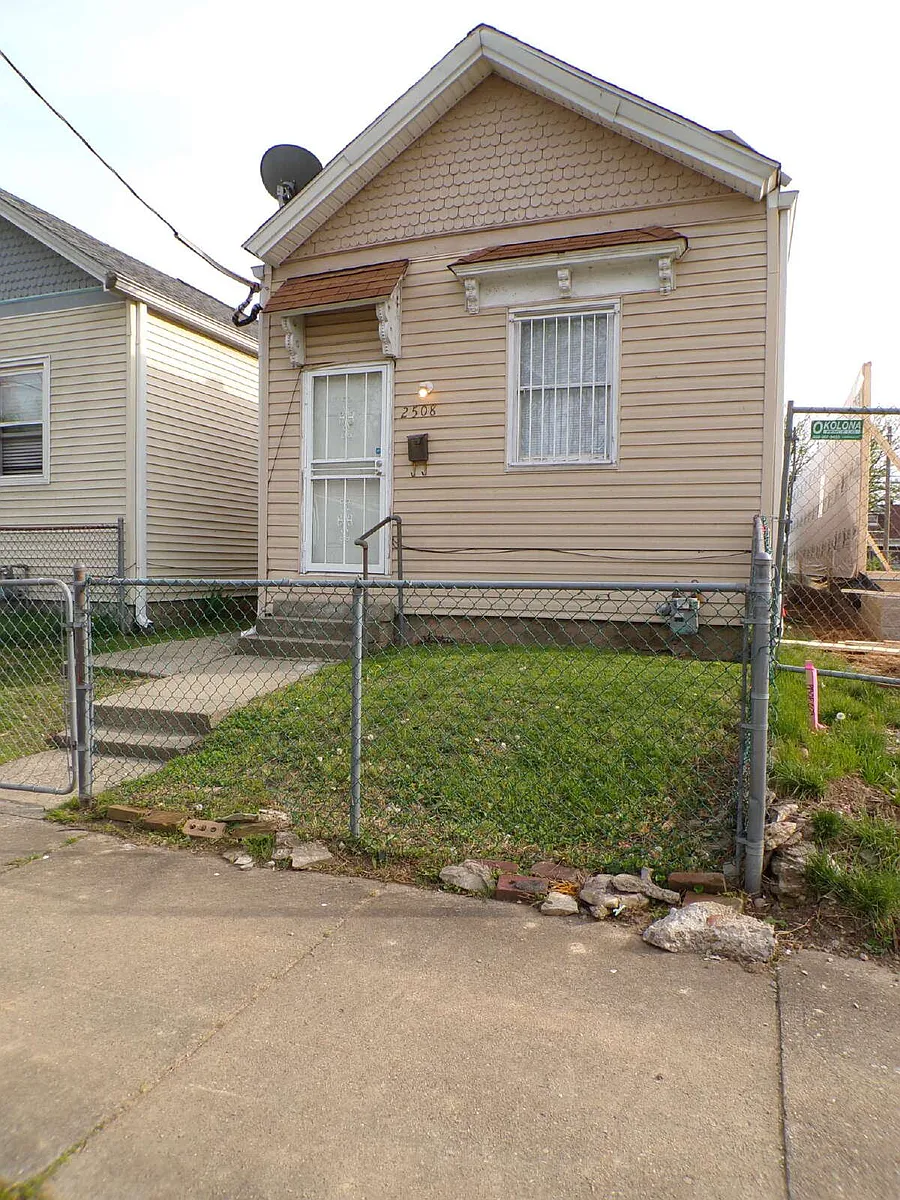 Building Photo - 2508 Elliott Ave