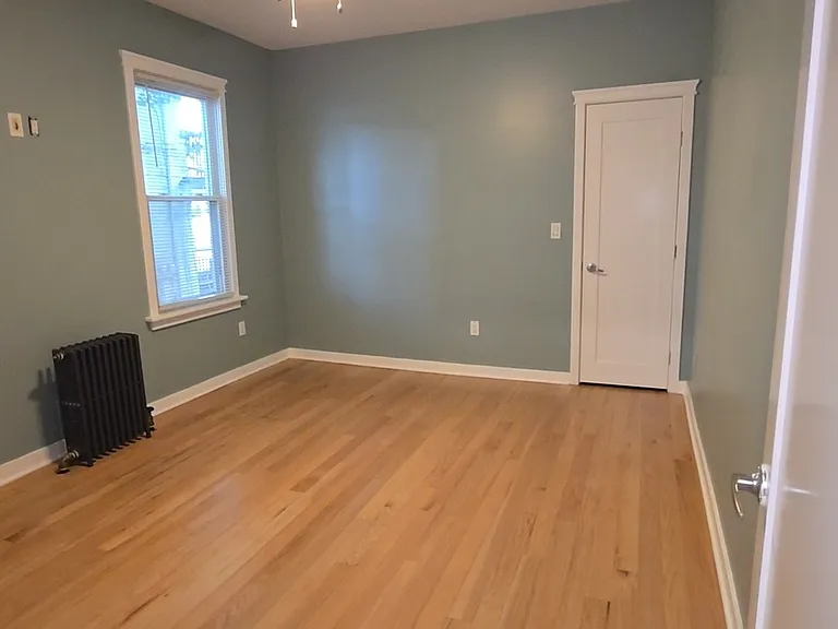 102 Frost Rd — Photo 7
