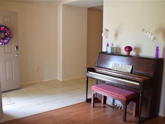 4th image of 315 Fairland Dr