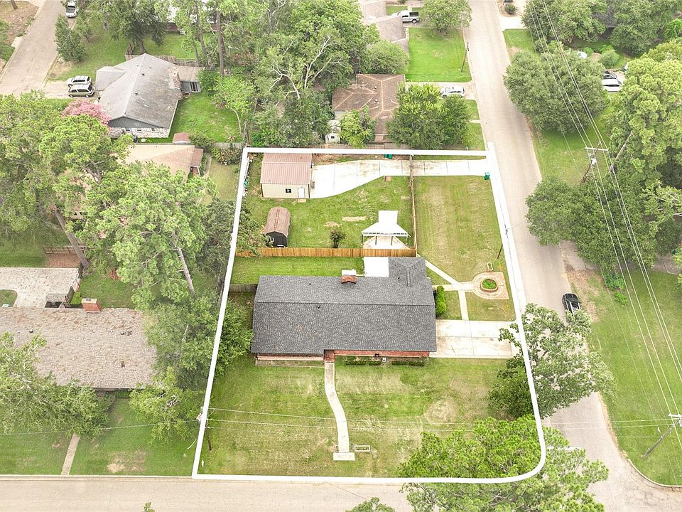 1st image of 1703 N Roberson St