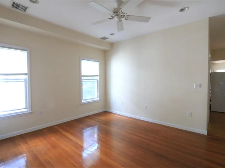 24 Tufts St #2 — Photo 12