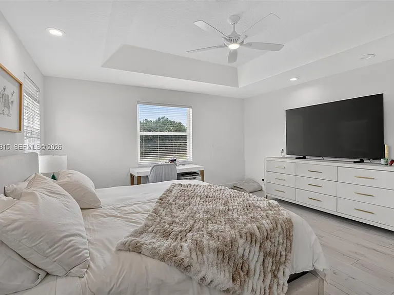 981 Waterside Cir — Photo 25