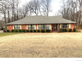 160 Spunky Creek Dr, Catoosa, OK 74015