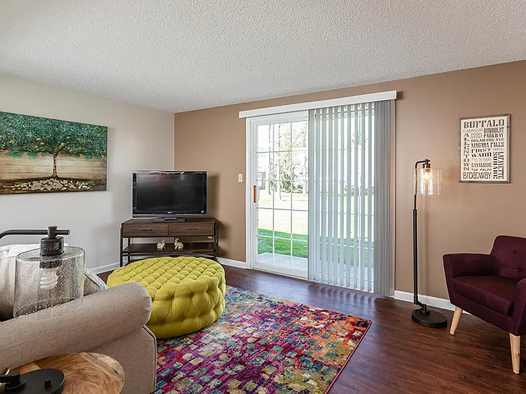 Maplewood Estates Apartment Homes — Photo 6