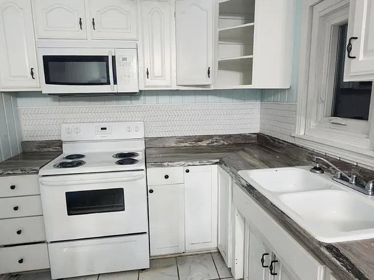 408 E Lafayette St — Photo 3