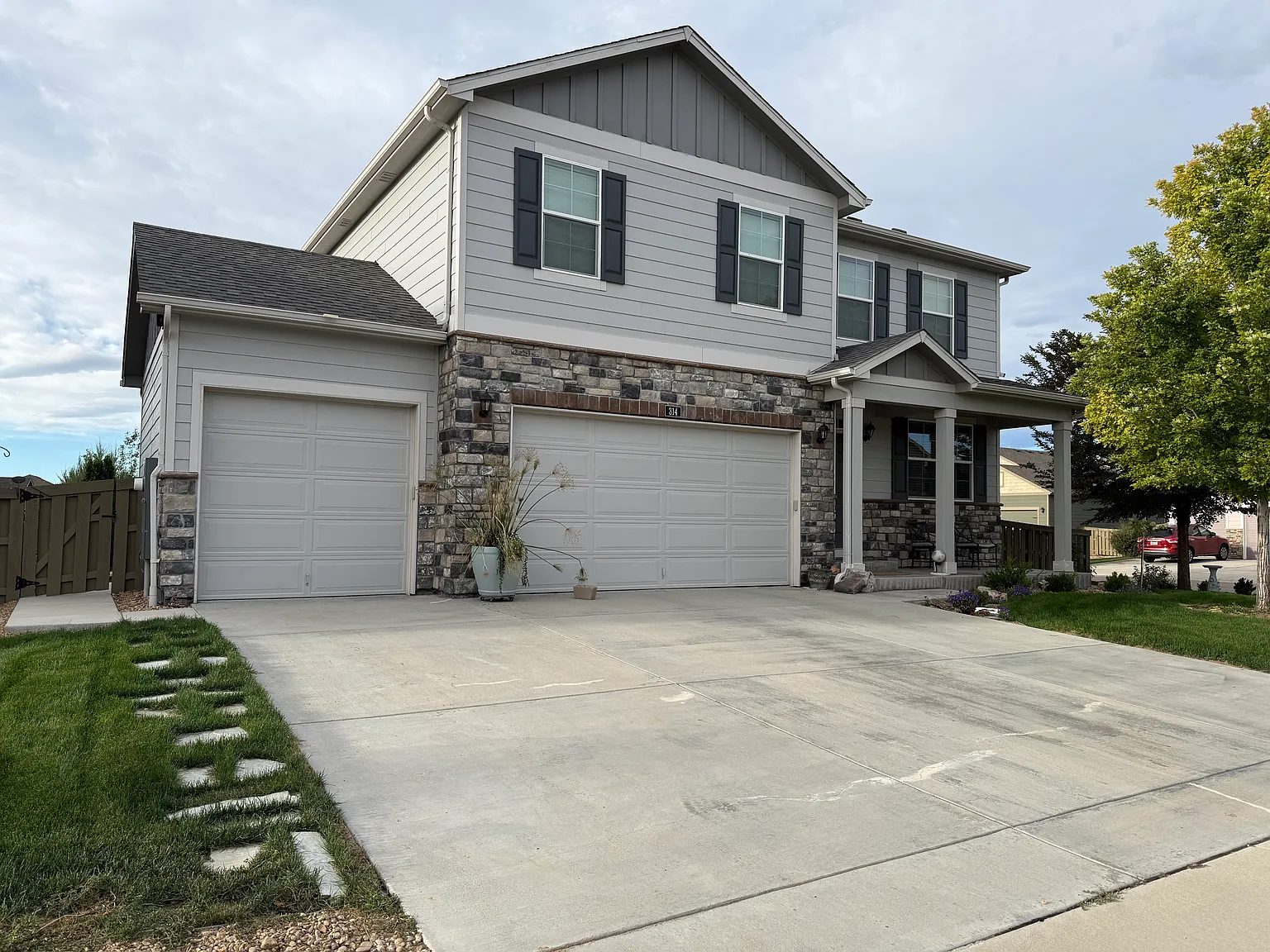 4 bed, 3366 sqft, $3,100 — Photo 1