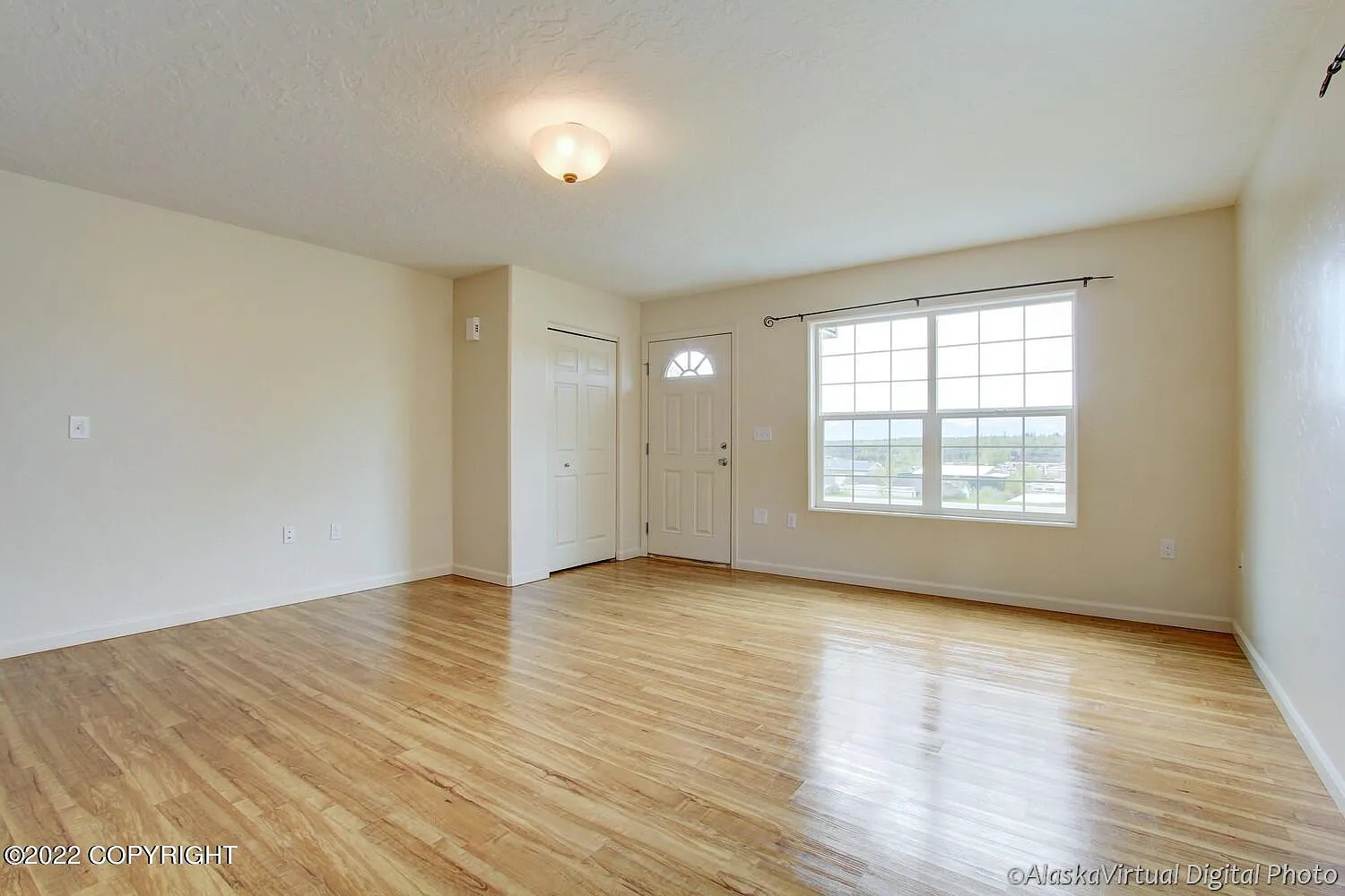 3 bed, 1100 sqft, $1,995 — Photo 3