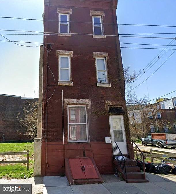 1st image of 632 W Cumberland St