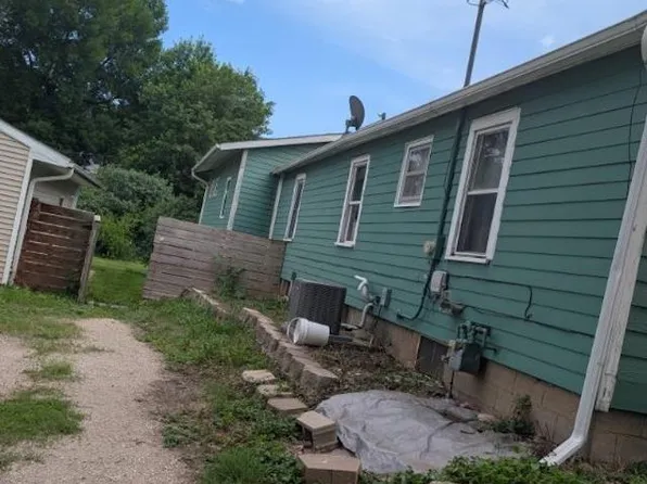2320 S Henry St, Sioux City, IA 51106