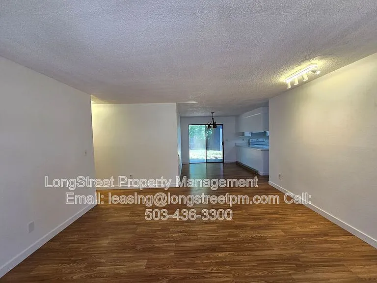 2711 Newton St — Photo 17