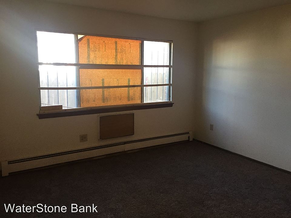 2nd image of 2725 S 12th St APT 104