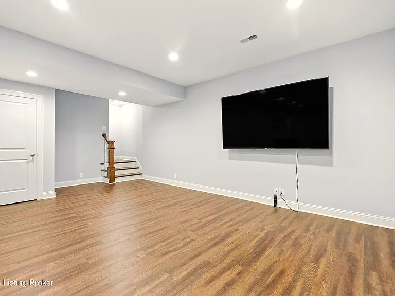 8707 Featherbell Blvd — Photo 40