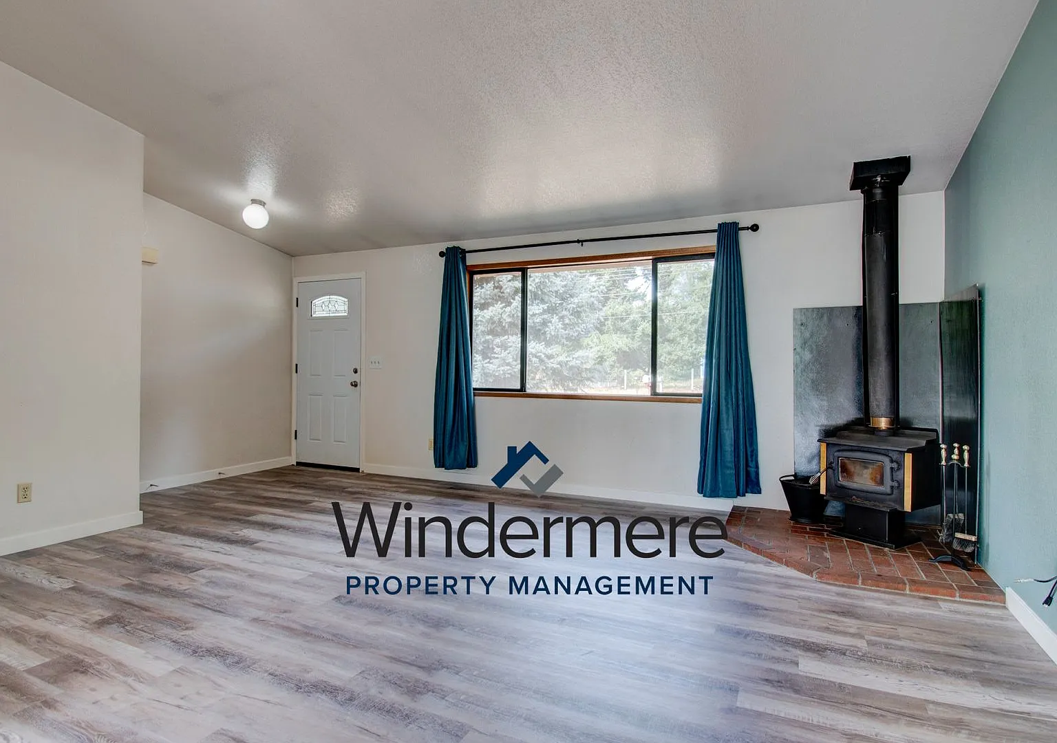2 Bed 1 Bath Home in Northgate — Photo 4