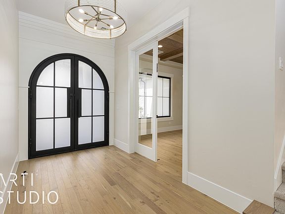5th image of 2750 E Moorland Dr