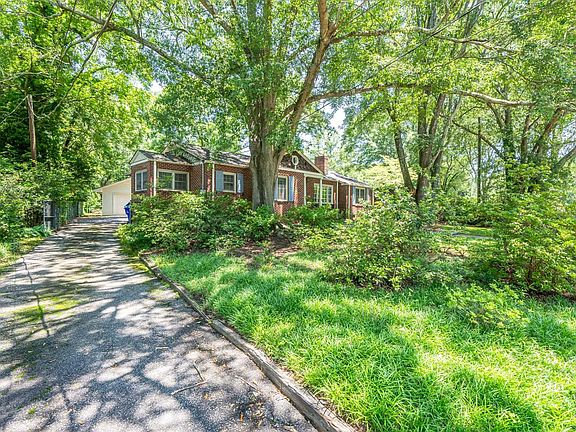 2nd image of 409 Meyers Dr