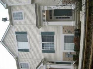 140 Enclave Cir #D, Bolingbrook, IL 60440
