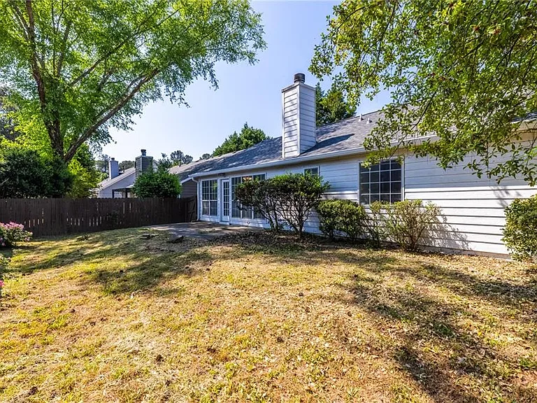 2110 Racquet Club Cir — Photo 35