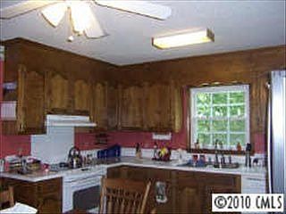 3rd image of 1385 Abbey Place Dr