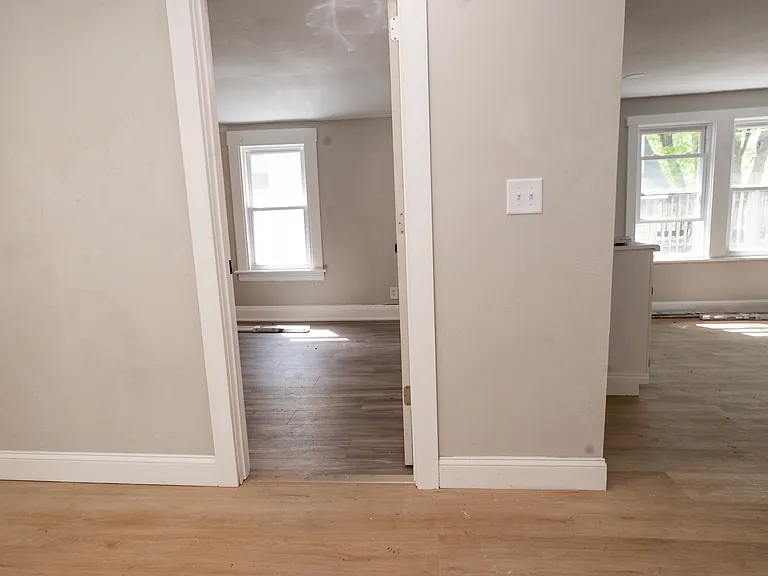 1600 E 49th St #2 — Photo 7