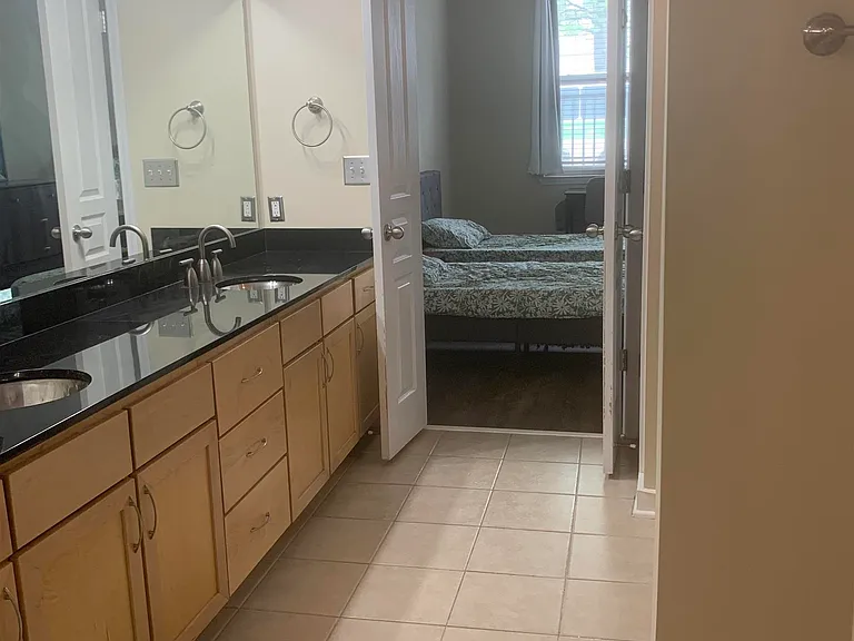2020 5th Ave S #140 — Photo 10