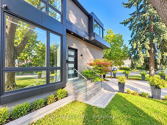 4th image of 48 Sharron Dr