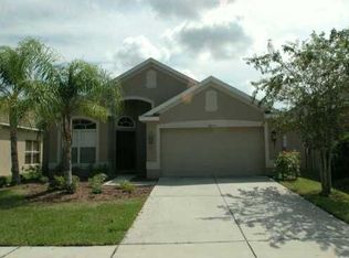 18805 Maisons Dr, Lutz, FL 33558