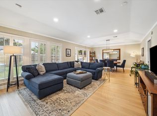 10002 Wickersham Ln, Houston, TX 77042