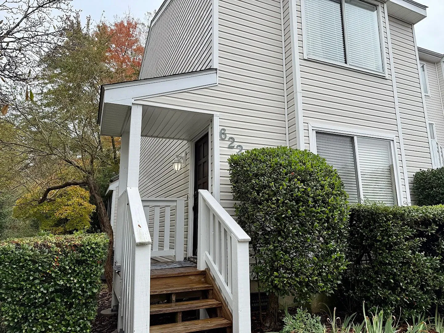 Fully furnished, private 2-story VB Condo! — Photo 2