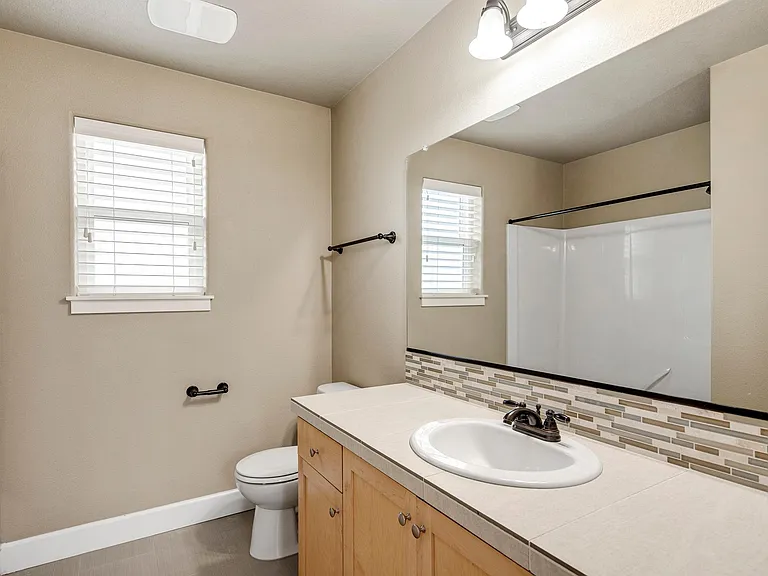 6145 SE Woodstock Blvd — Photo 25