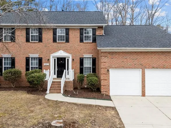 3321 Dairy Point Dr, High Point, NC 27265