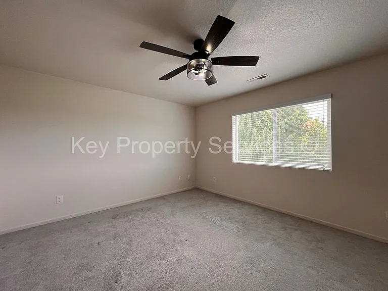 5600 NE 129th Pl — Photo 13