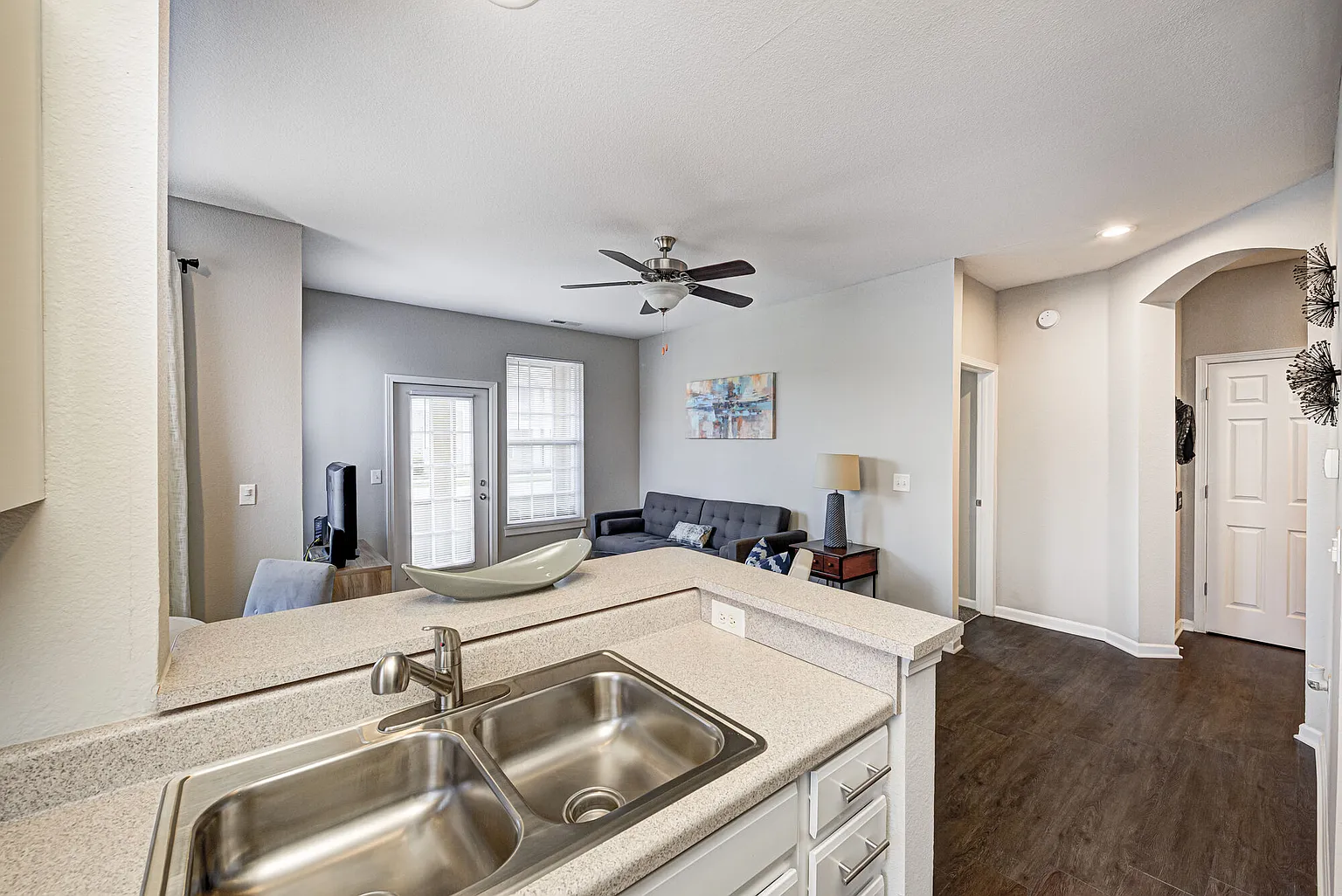 1070 Cobblestone Dr #3H photo 1