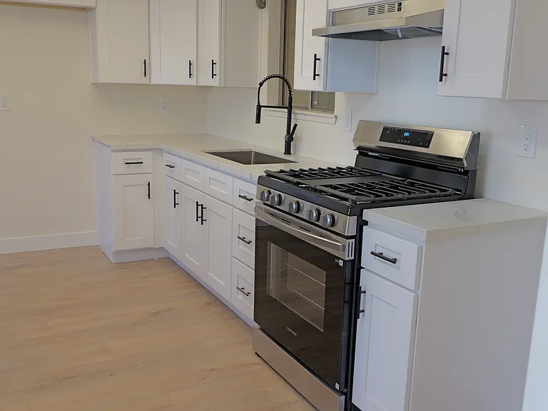 20997 Pine Ridge Ave #2 — Photo 12