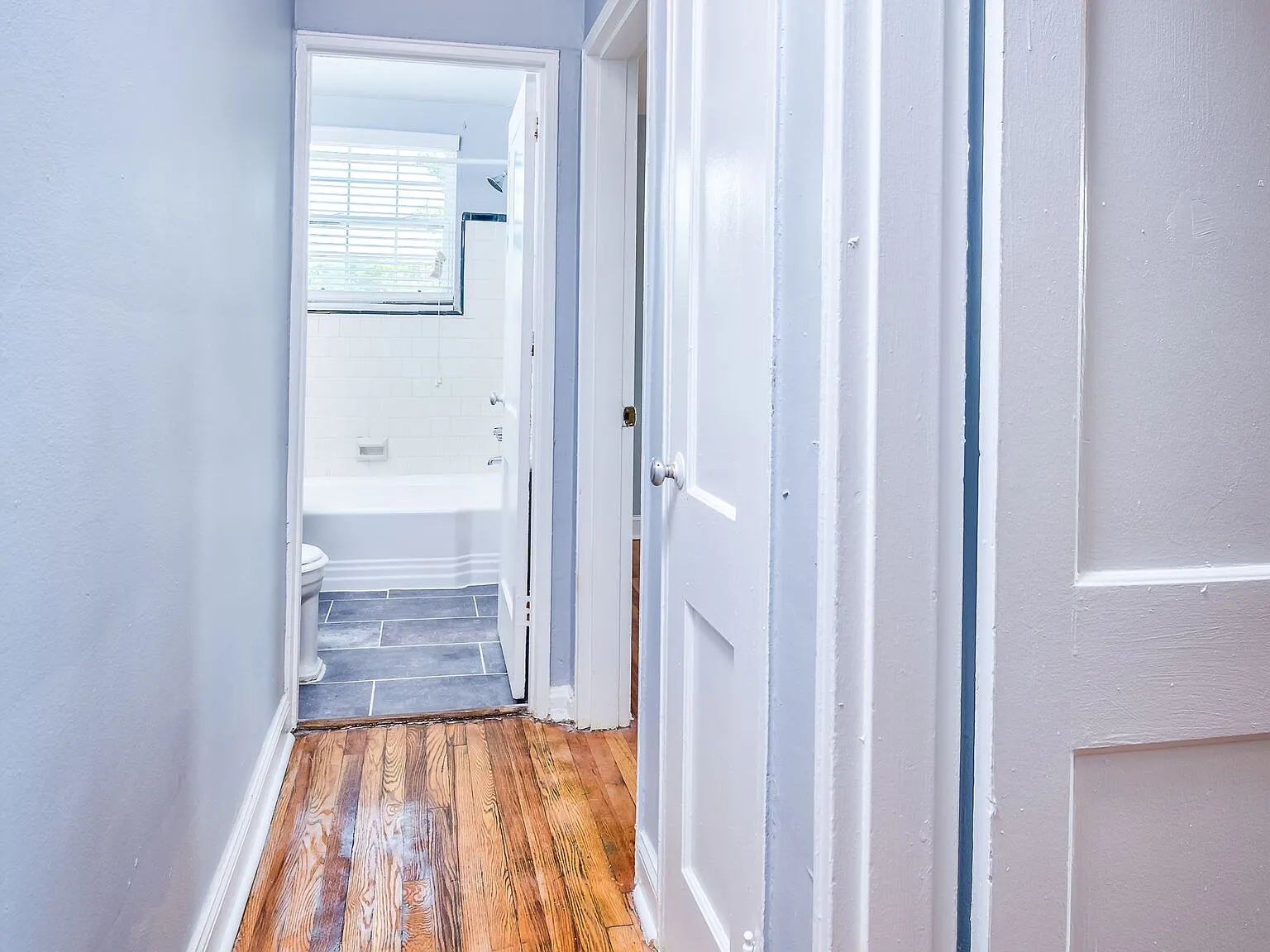 Spacious Updated Apartments, Inquire Today!! — Photo 1