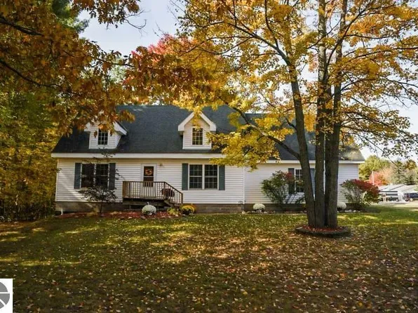 1519 Geres St S, Gaylord, MI 49735