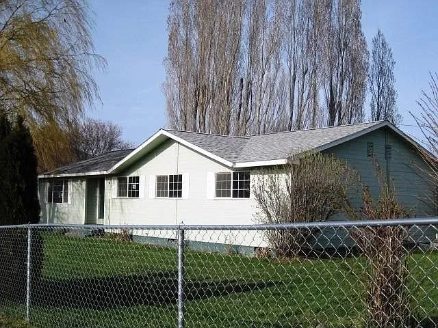 4461 Bartlett Ave photo 1