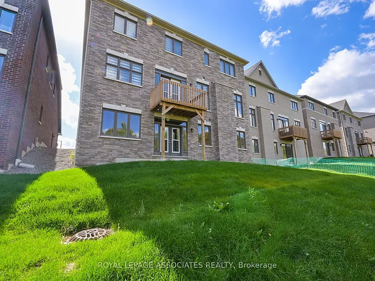 55 Raspberry Ridge Ave — Photo 50