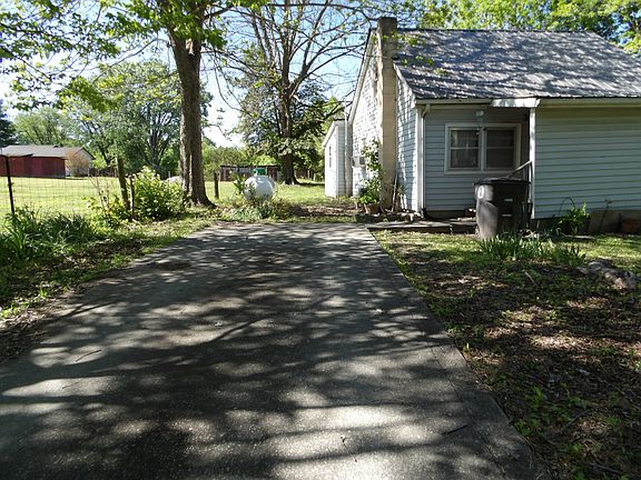 3rd image of 175 McCauley St