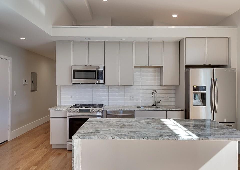 1st image of 204 Spencer Ave Unit 9