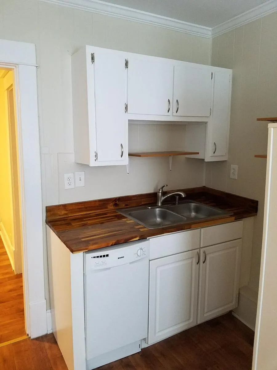 Kitchen 1 - 4700 Saint Elmo Ave #A