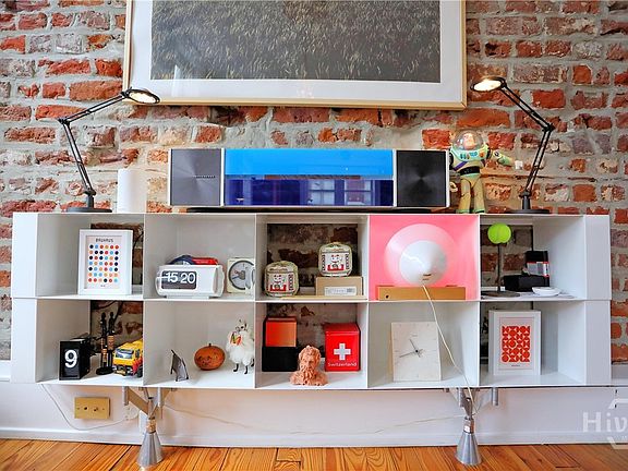 5th image of 204 W Broughton Street #201