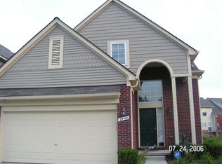 29491 Juneau Ln #1, Farmington Hills, MI 48336