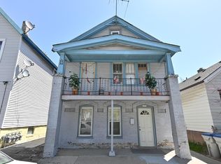 1970 S 5th Pl, Milwaukee, WI 53204