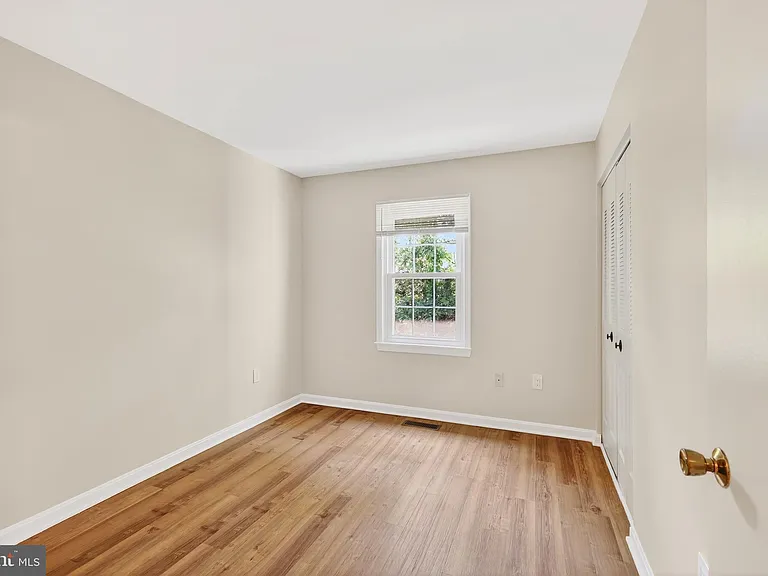 7306 Eggar Woods Ln — Photo 21
