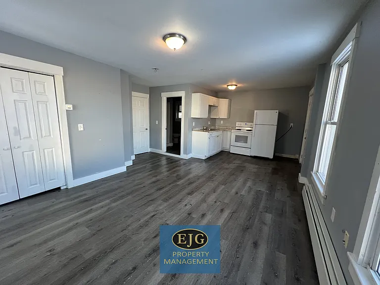 114 Messer St #5 — Photo 6