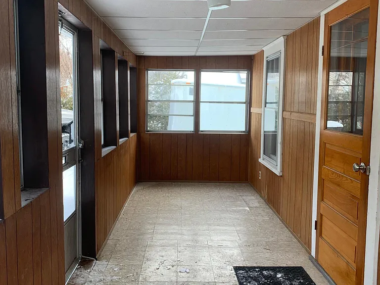 105 Pardee Ave — Photo 4