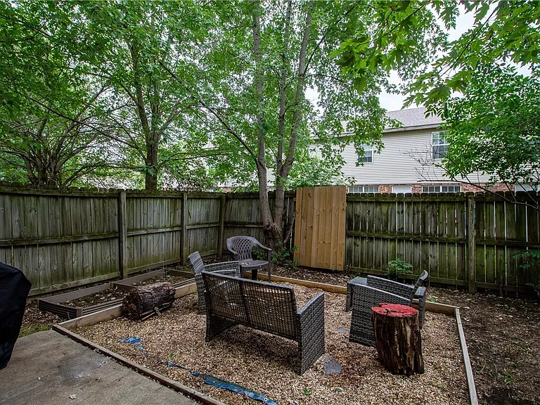 869 W Peachtree Dr #869 — Photo 5